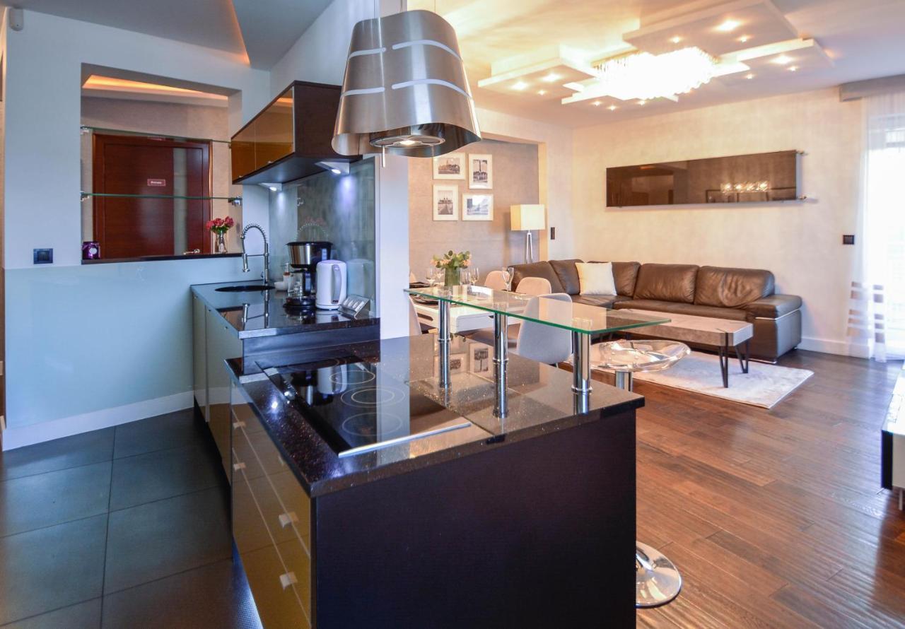 Apartamenty Bryza - Chelmonskiego - Parking - Centrum 斯维诺乌伊希切 外观 照片