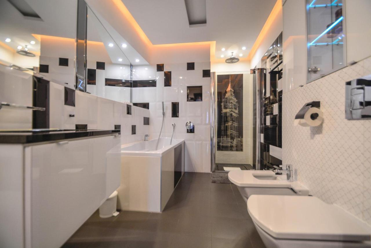 Apartamenty Bryza - Chelmonskiego - Parking - Centrum 斯维诺乌伊希切 外观 照片